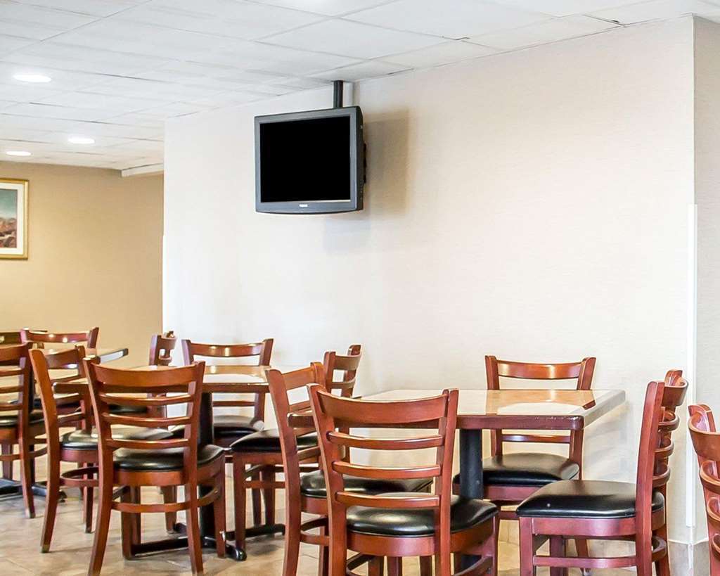 Baymont By Wyndham Scranton Dunmore Restoran gambar